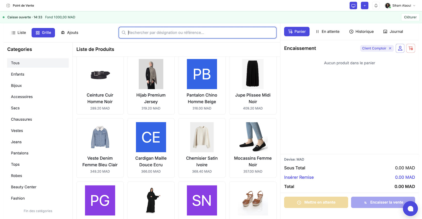 Point de vente Devinstock, caisse ouverte, familles boutique et panier vide